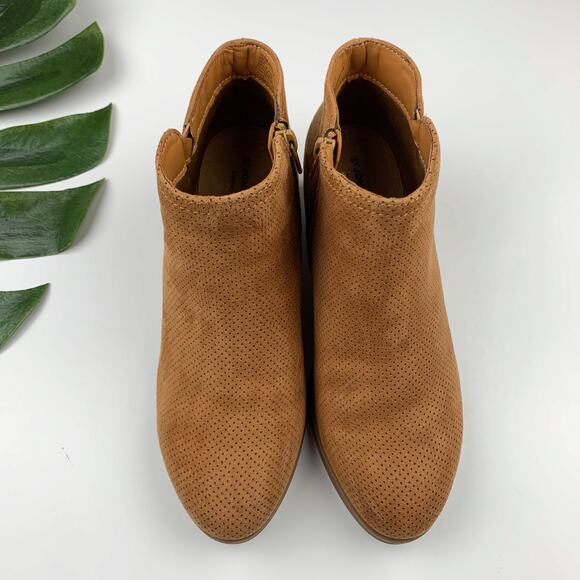 St Johns Bay Luetta Ankle Boots Booties Tan Perforated Faux Suede Women's 7 Wide - Picture 2 of 11